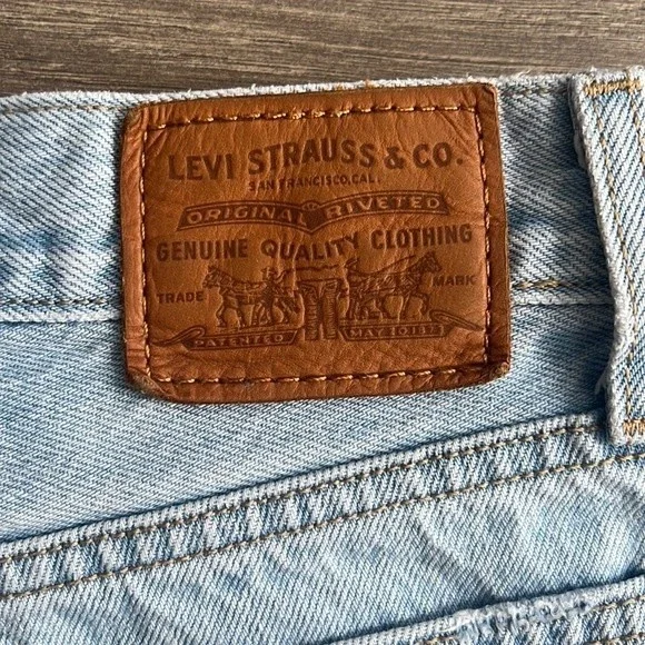LEVI'S Wedgie Short Light Blue Wash Awesome Street High Rise Raw Hem US 25 - Picture 11 of 12